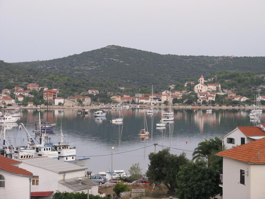 Apartman Vitanov Vinišće Exterior foto